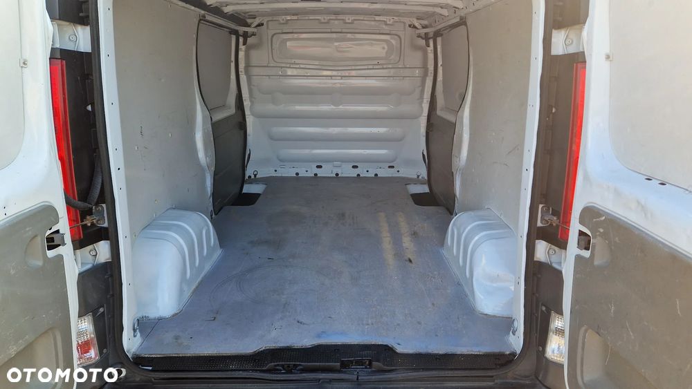 Opel Vivaro L2H1 2.9t Essentia - 5