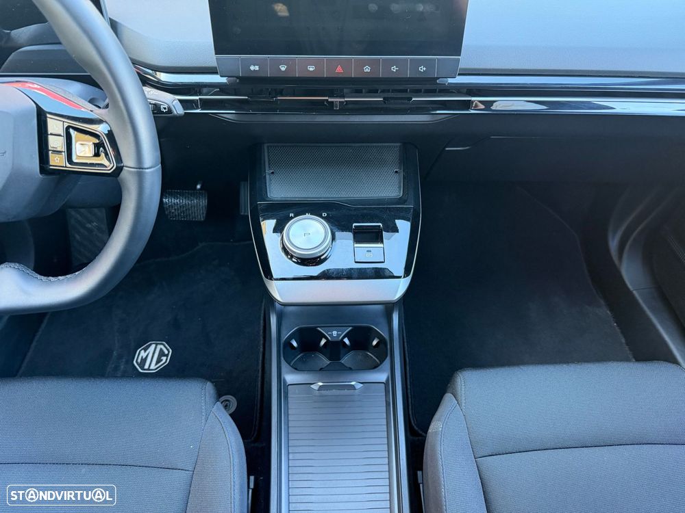 MG MG4 64 kWh Luxury - 25