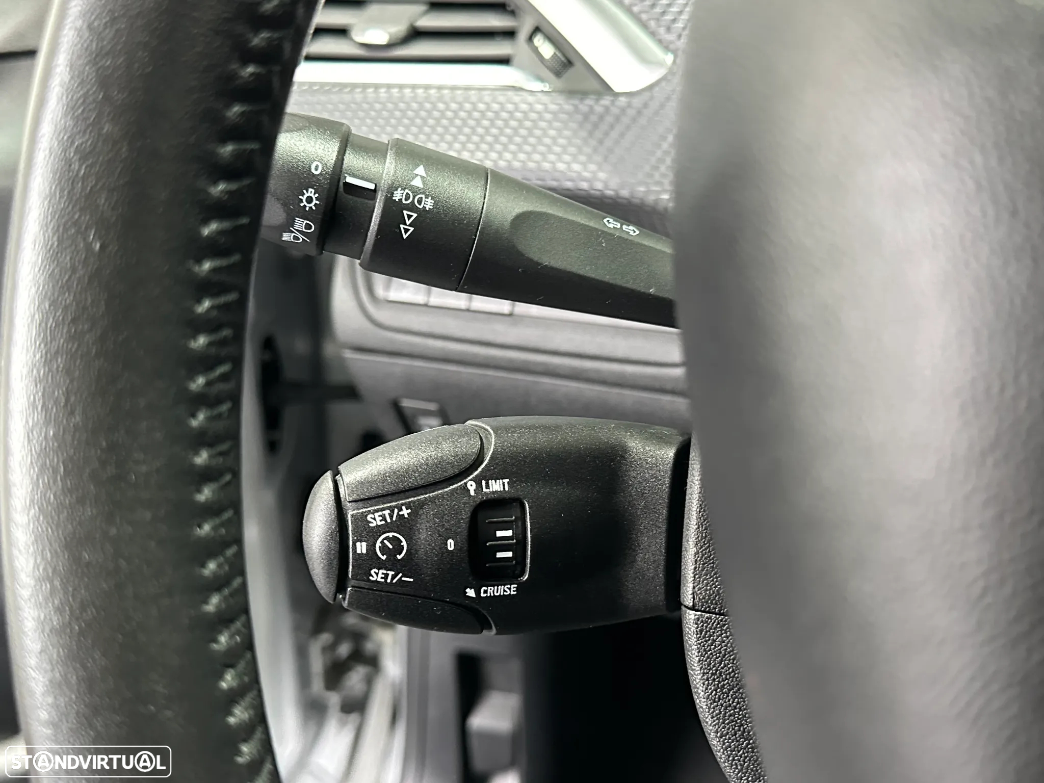 Peugeot 208 1.2 PureTech Allure - 22