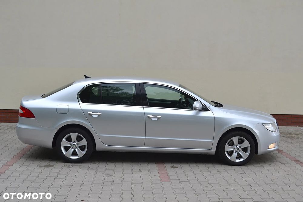 Skoda Superb 2.0 TDI Elegance DSG - 12