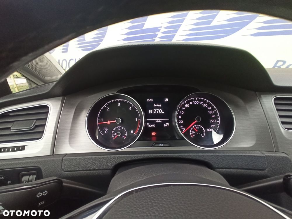 Volkswagen Golf - 12