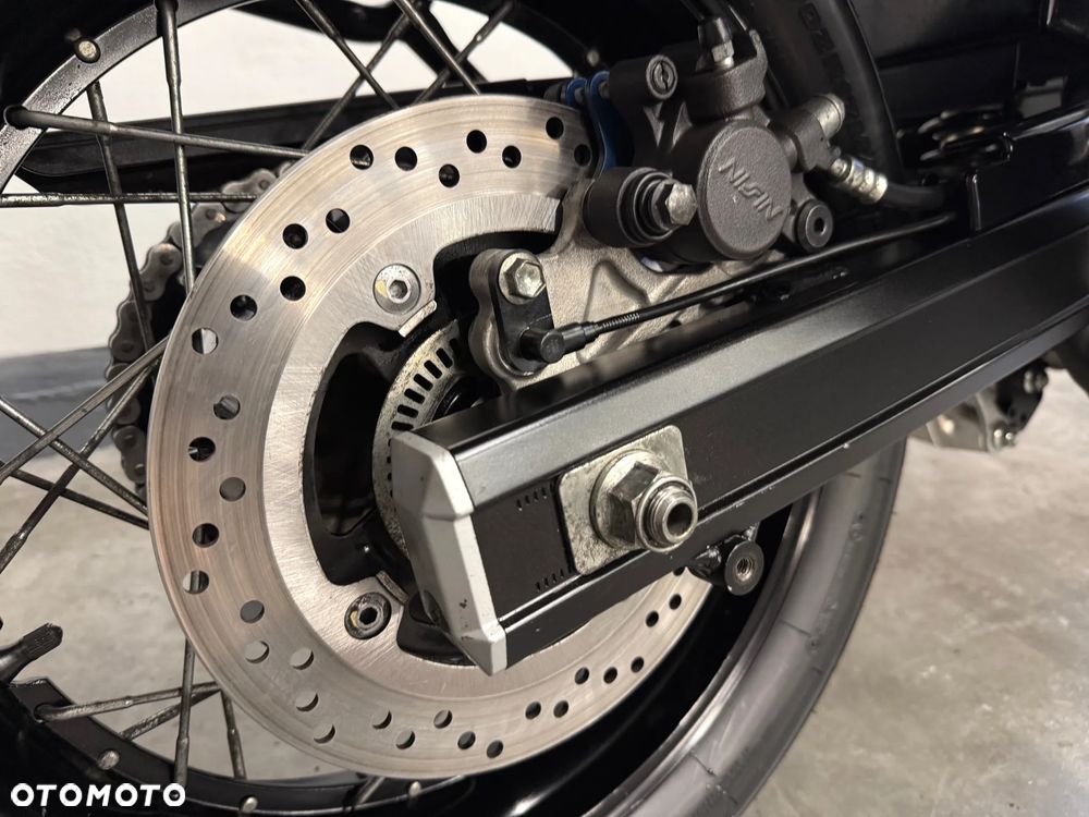 Suzuki V-STROM - 14