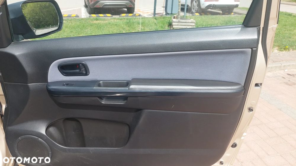 Suzuki Grand Vitara 1.6 - 40