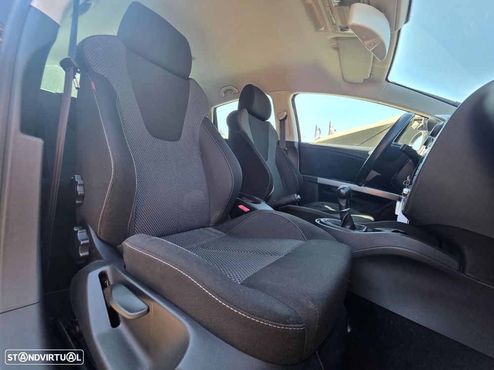 SEAT Leon 1.6 TDI Sport - 24