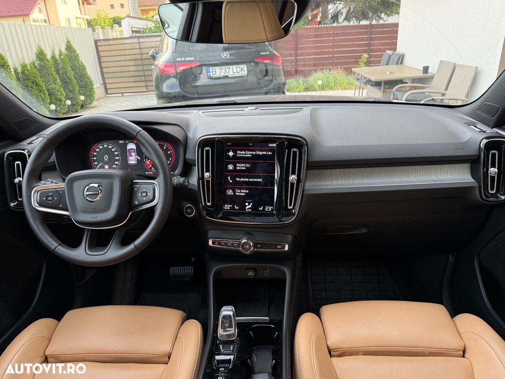 Volvo XC 40 B4 AT8 AWD Mild Hybrid Inscription - 4