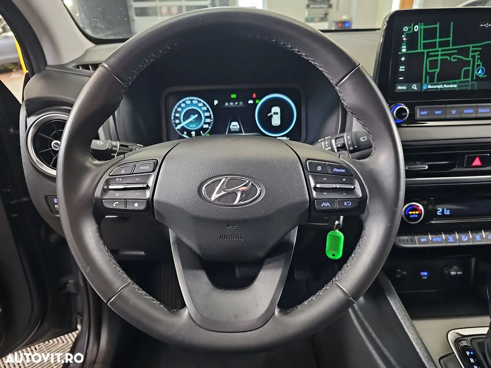 Hyundai KONA - 15