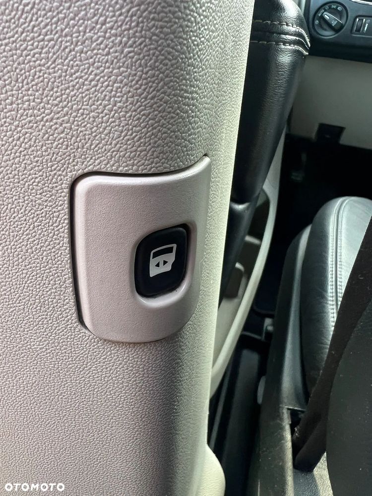 Dodge Grand Caravan - 17