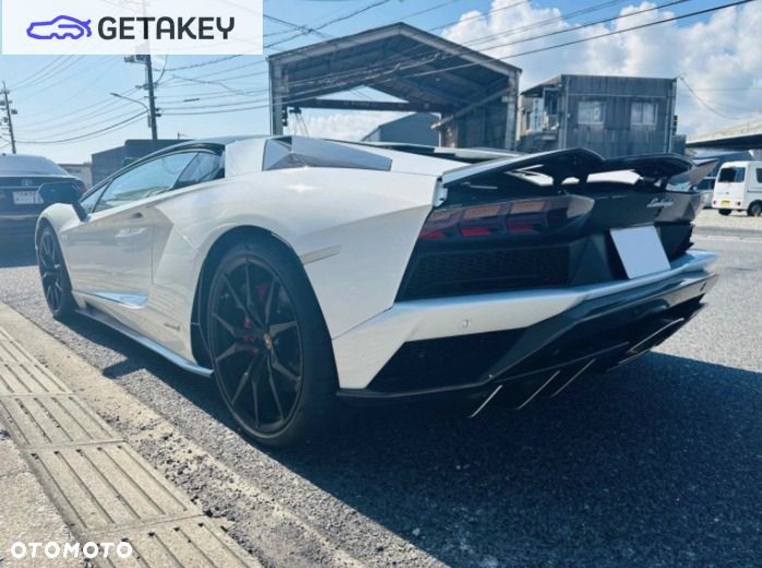 Lamborghini Aventador - 6