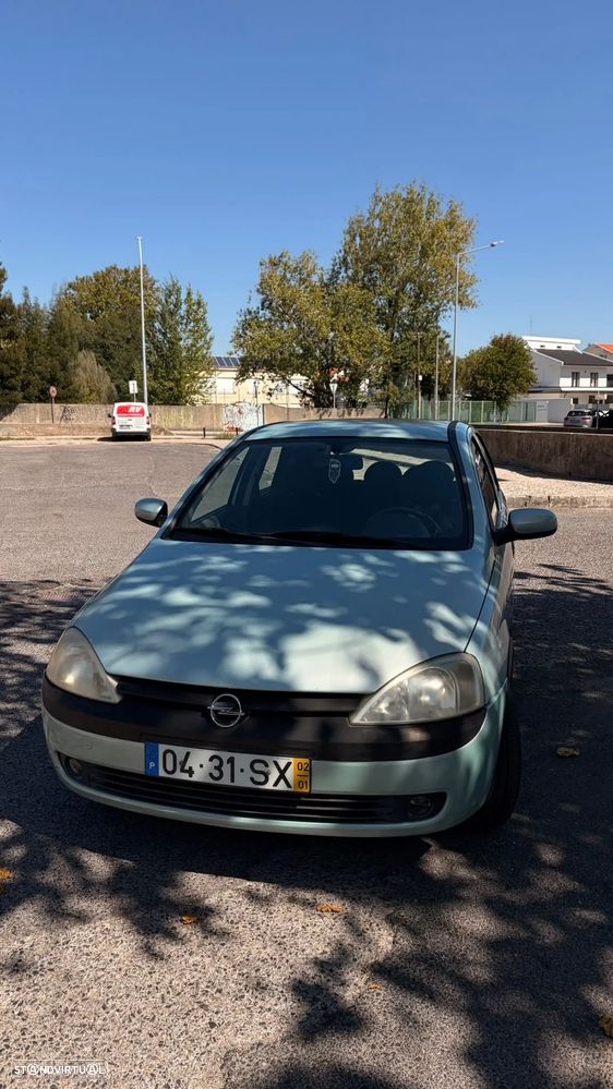 Opel Corsa 1.2 16V Confort - 1