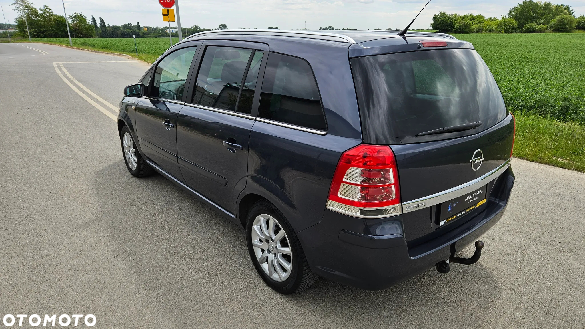 Opel Zafira 1.8 Cosmo - 4