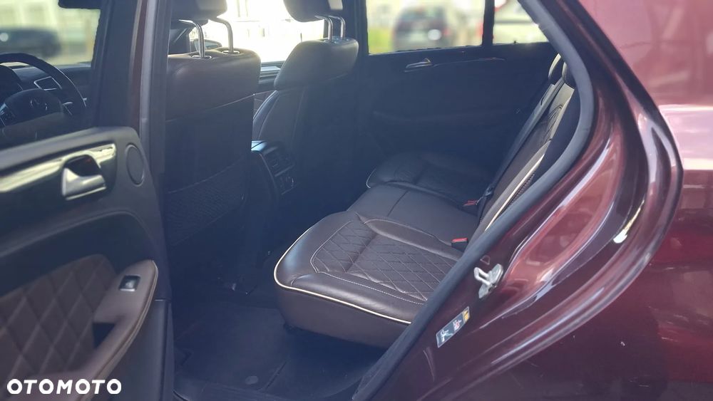 Mercedes-Benz ML 350 BlueTec 4-Matic - 12