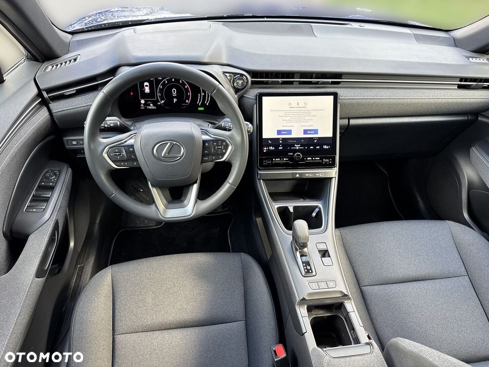 Lexus LBX 1.5 Hybrid - 11