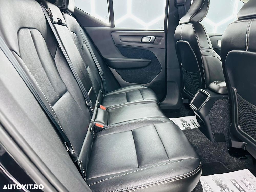 Volvo XC 40 T3 Geartronic Momentum Pro - 7