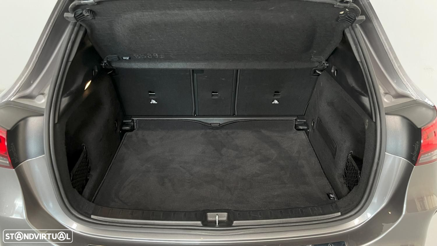 Mercedes-Benz GLA 180 d AMG Line - 18