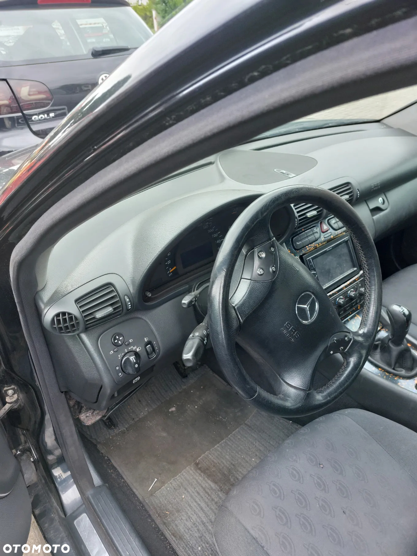 Mercedes  C 200 CDI 2003 r 2,2 D - 8