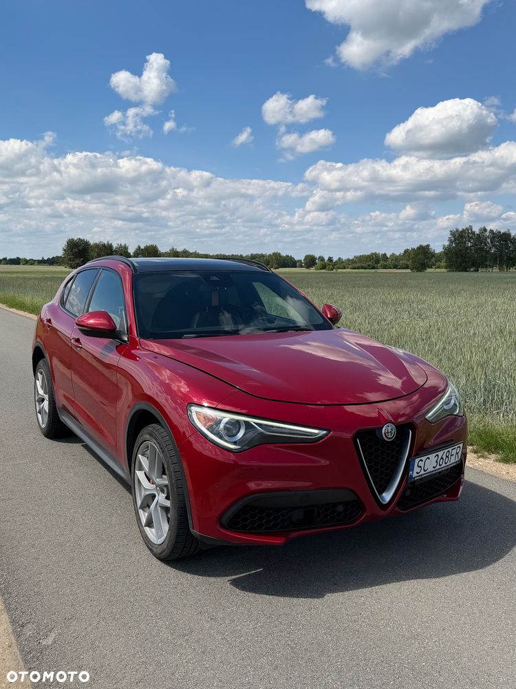 Alfa Romeo Stelvio 2.0 Turbo 16V AT8-Q4 Lusso Ti - 3