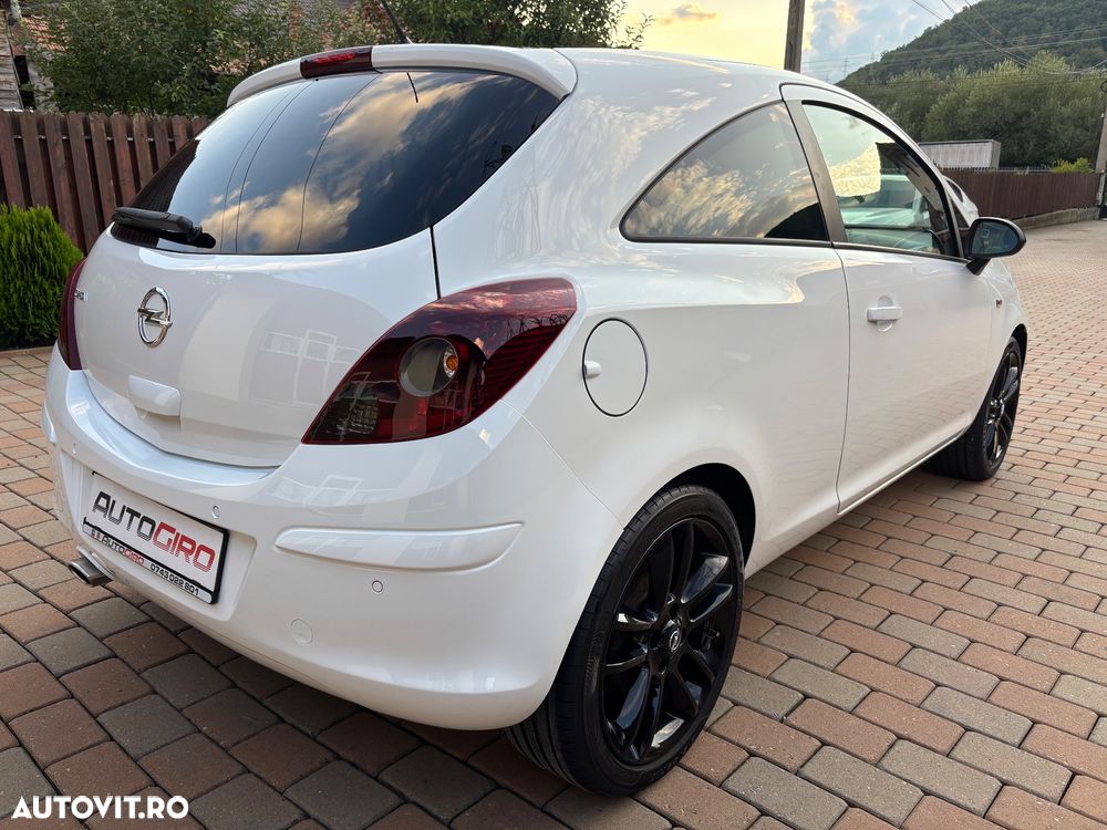 Opel Corsa 1.4 16V Color Edition - 3