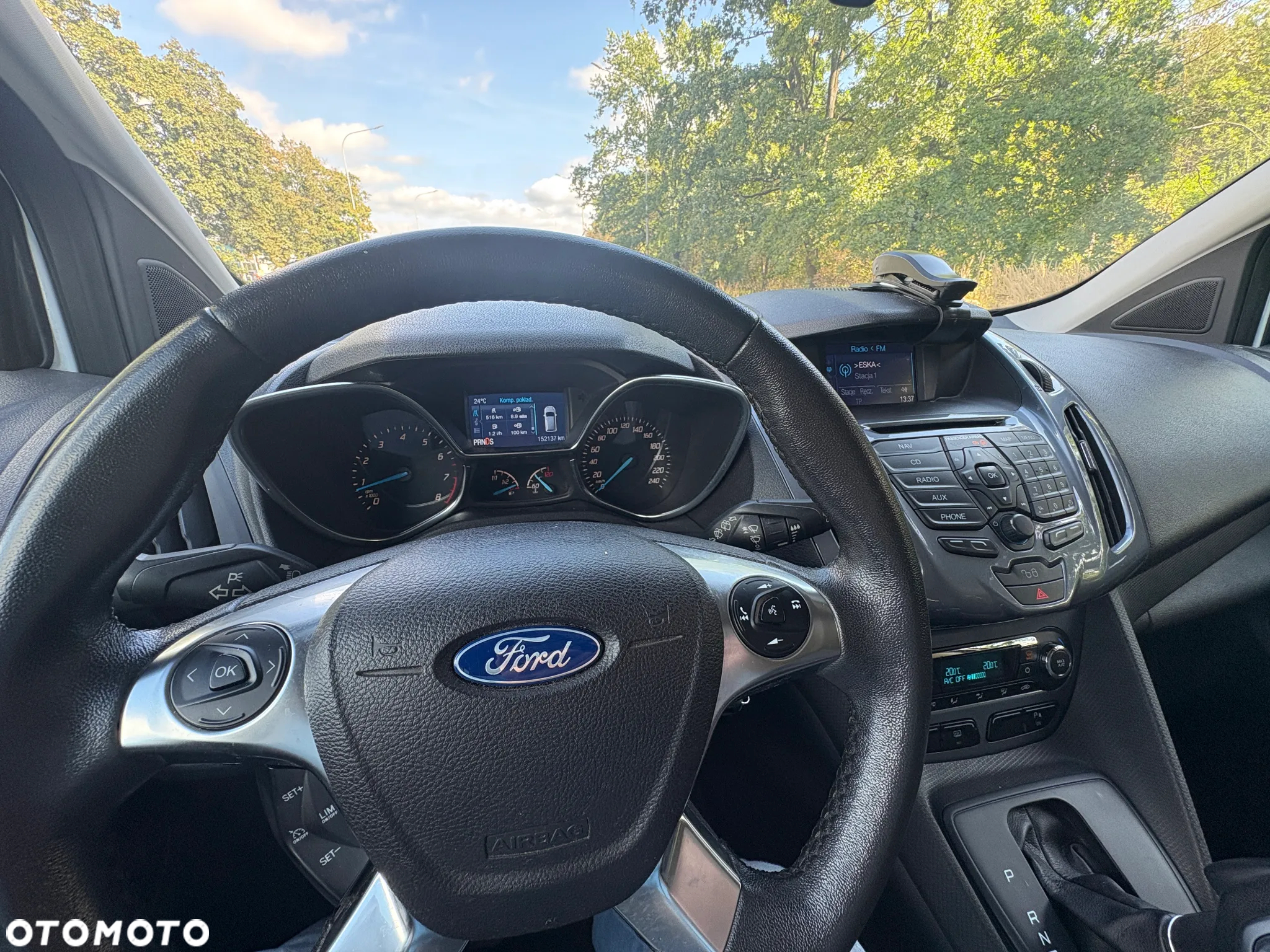 Ford Tourneo Connect ver-1-6-ecoboost-titanium - 13