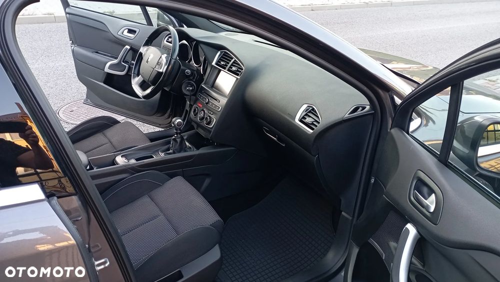 DS Automobiles DS 4 - 11