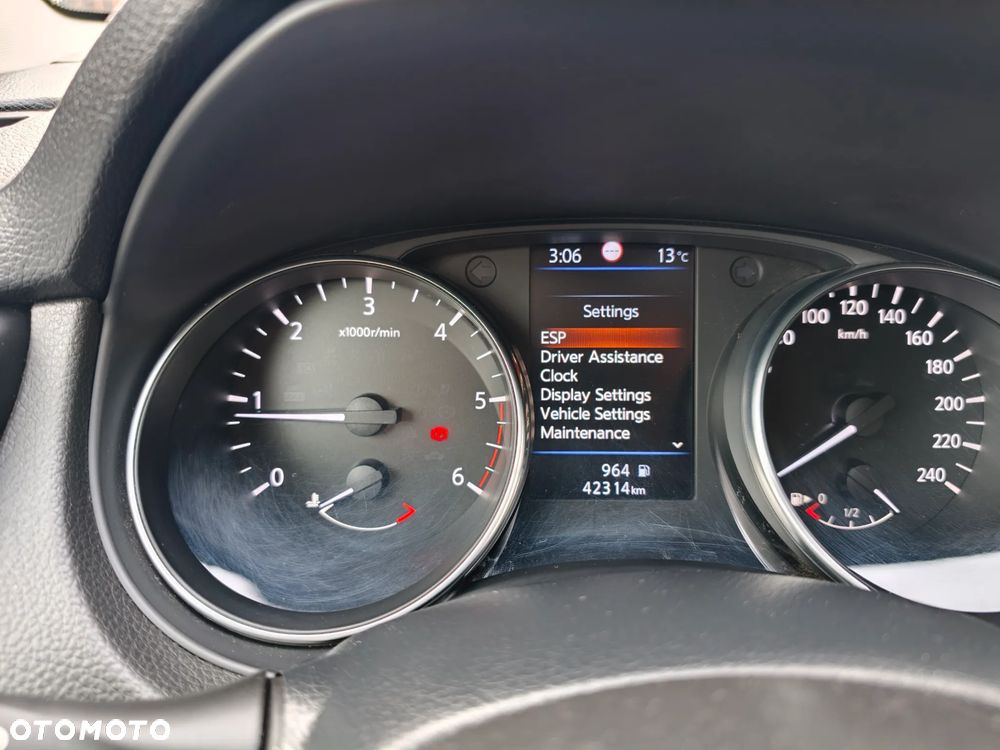 Nissan Qashqai 1.5 dCi N-Connecta - 24