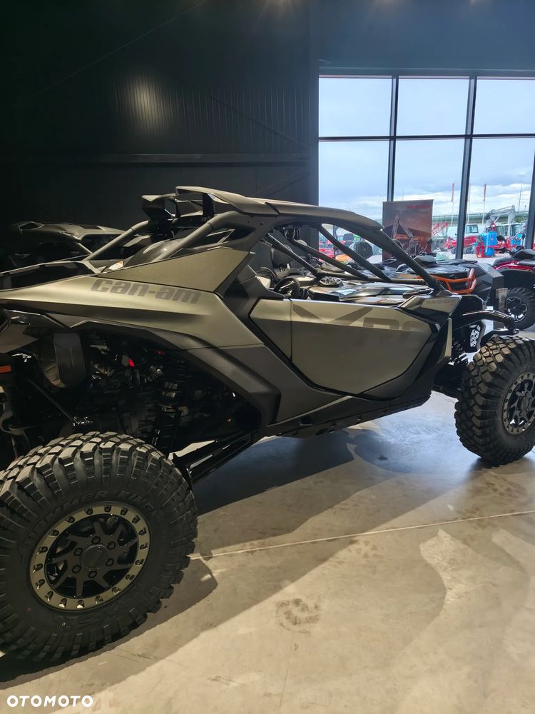 Can-Am Maverick - 6