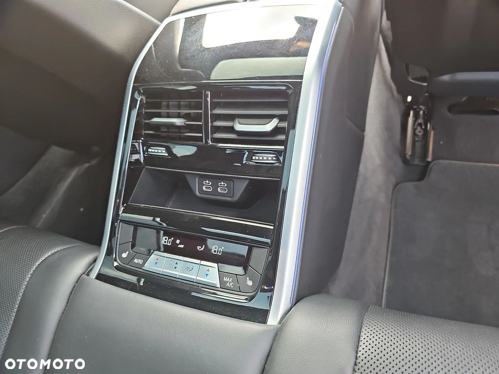 BMW Seria 8 M850i xDrive - 21