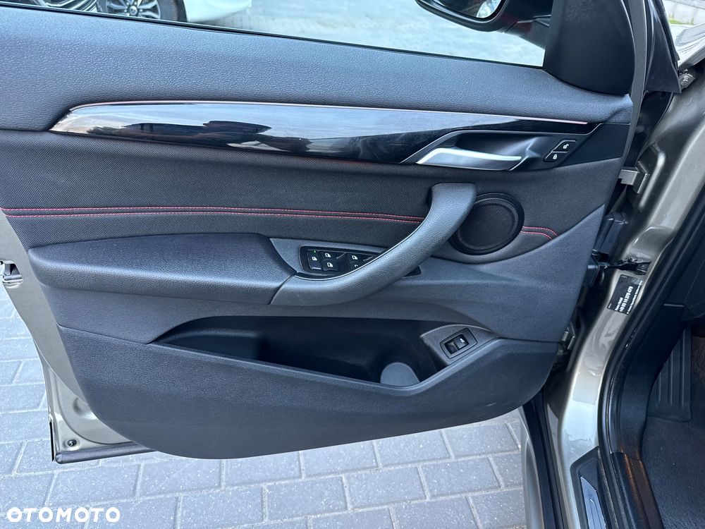 BMW X1 xDrive18d Sport Line - 22