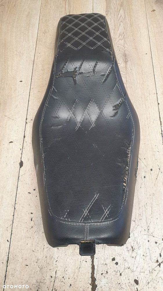 Siedzenie Biltwell Harley Davidson Dyna Street Bob - 3
