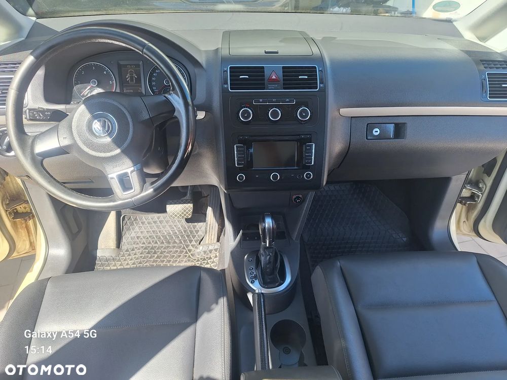 Volkswagen Touran 2.0 TDI DPF DSG Comfortline - 13