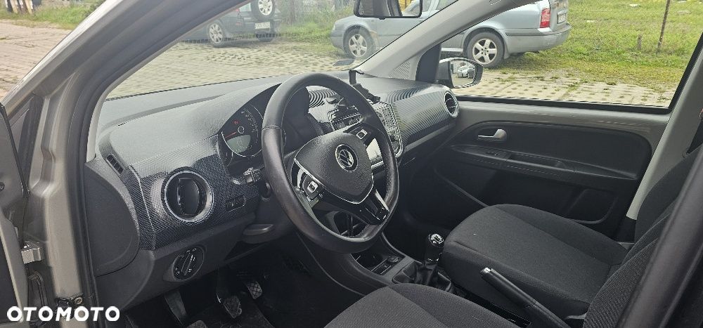 Volkswagen up! 1.0 move - 12