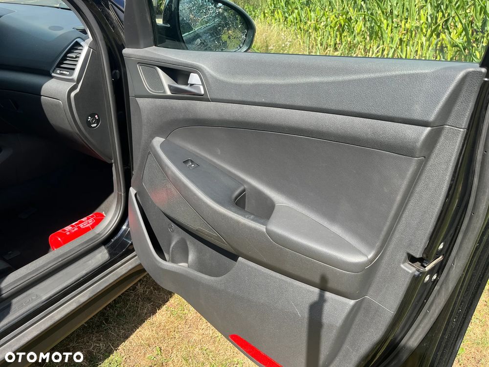 Hyundai Tucson blue 1.6 GDi 2WD Navi - 13