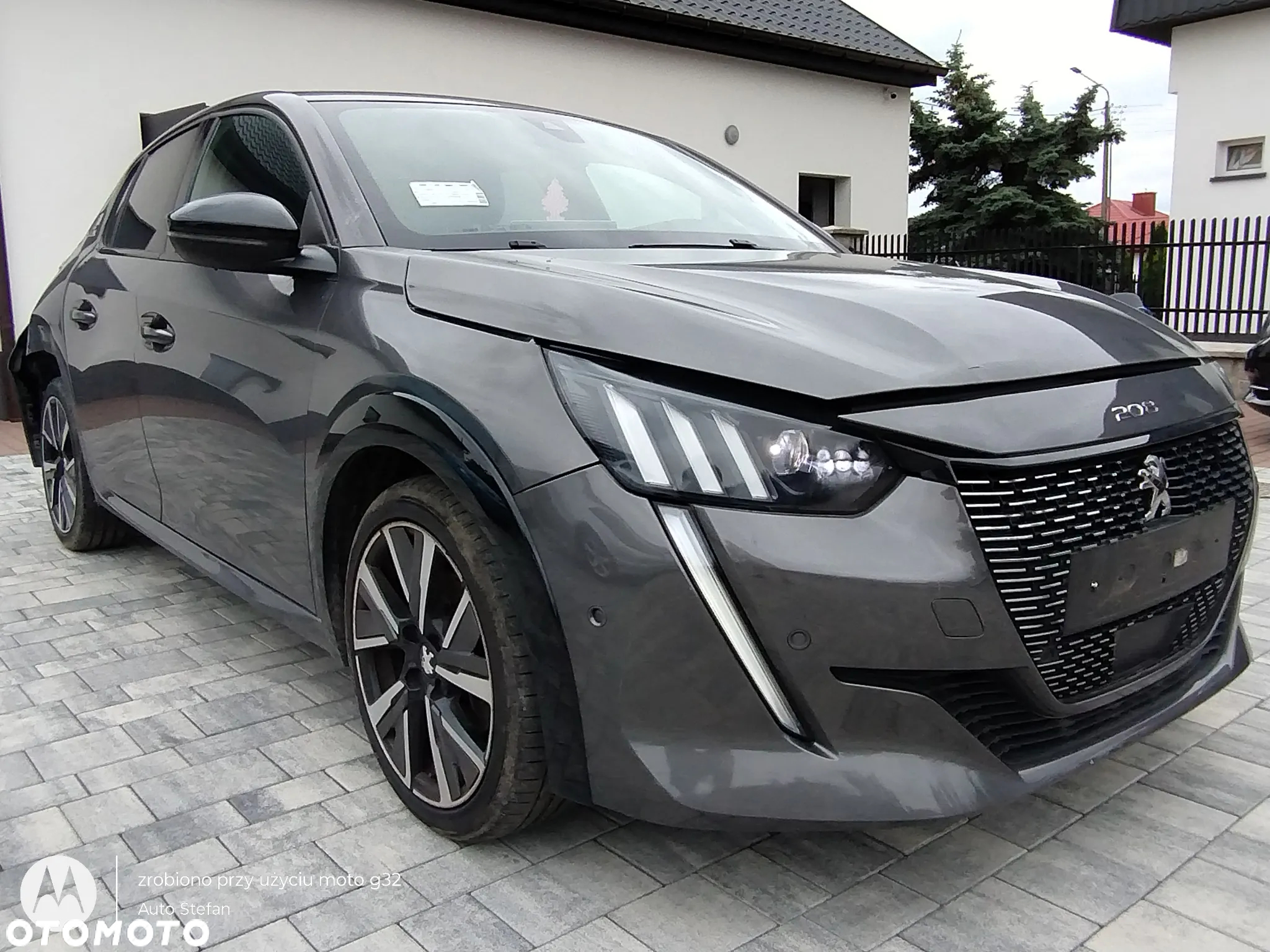 Peugeot 208 PureTech 100 EAT8 GT Pack - 5