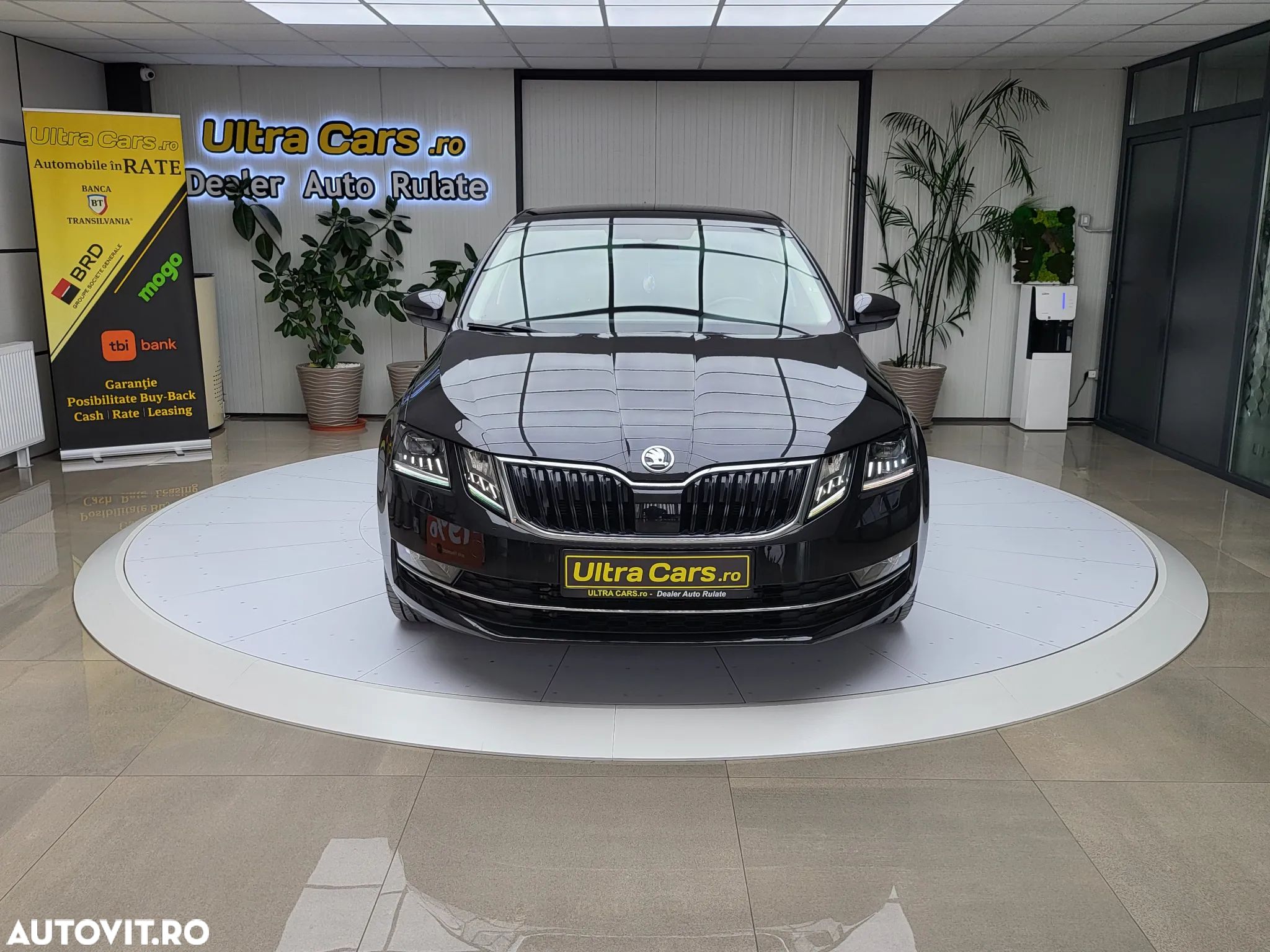 Skoda Octavia 2.0 TDI (Green tec) DSG Style - 1
