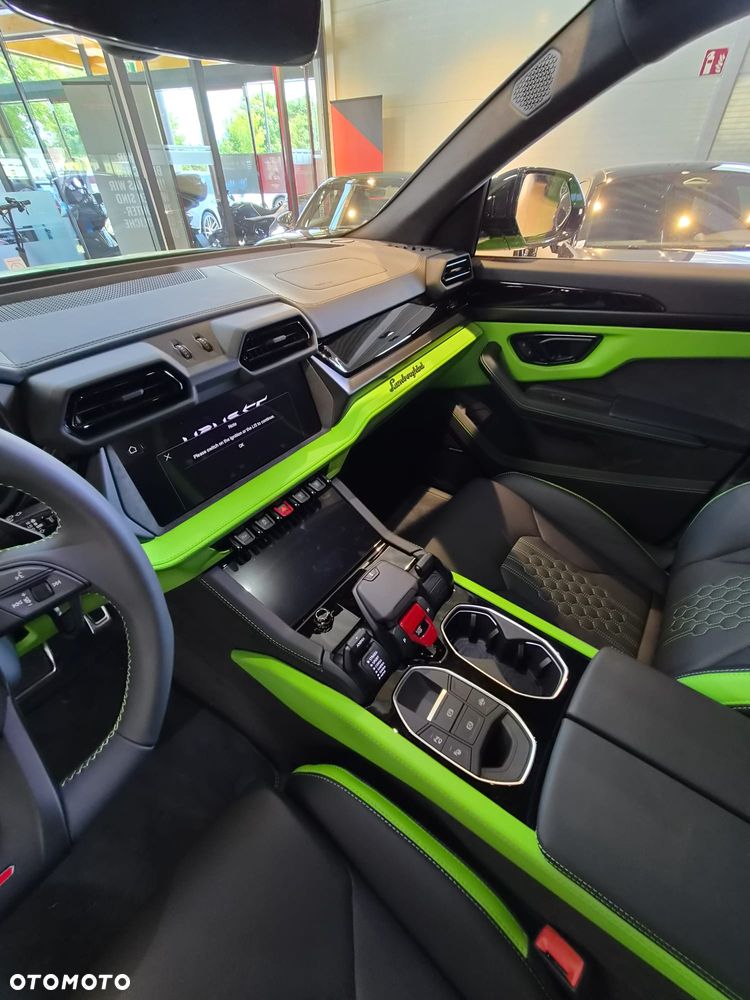 Lamborghini Urus - 8
