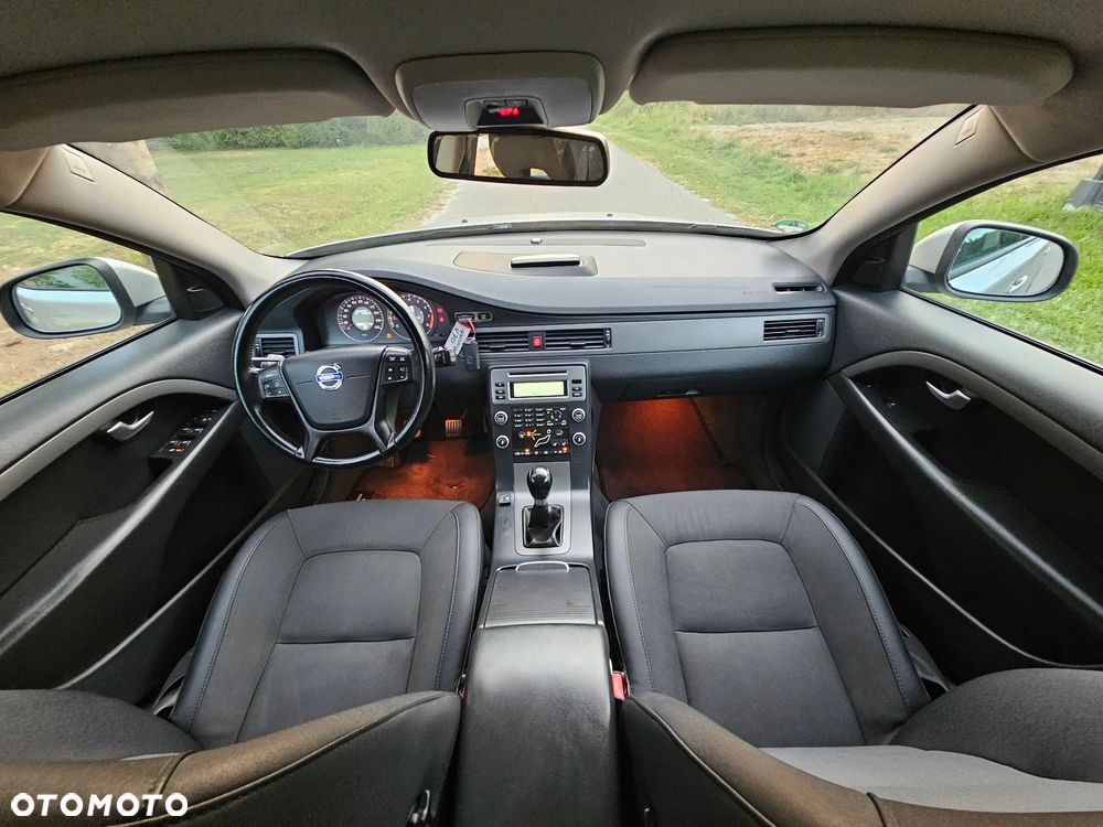 Volvo V70 2.0 - 6