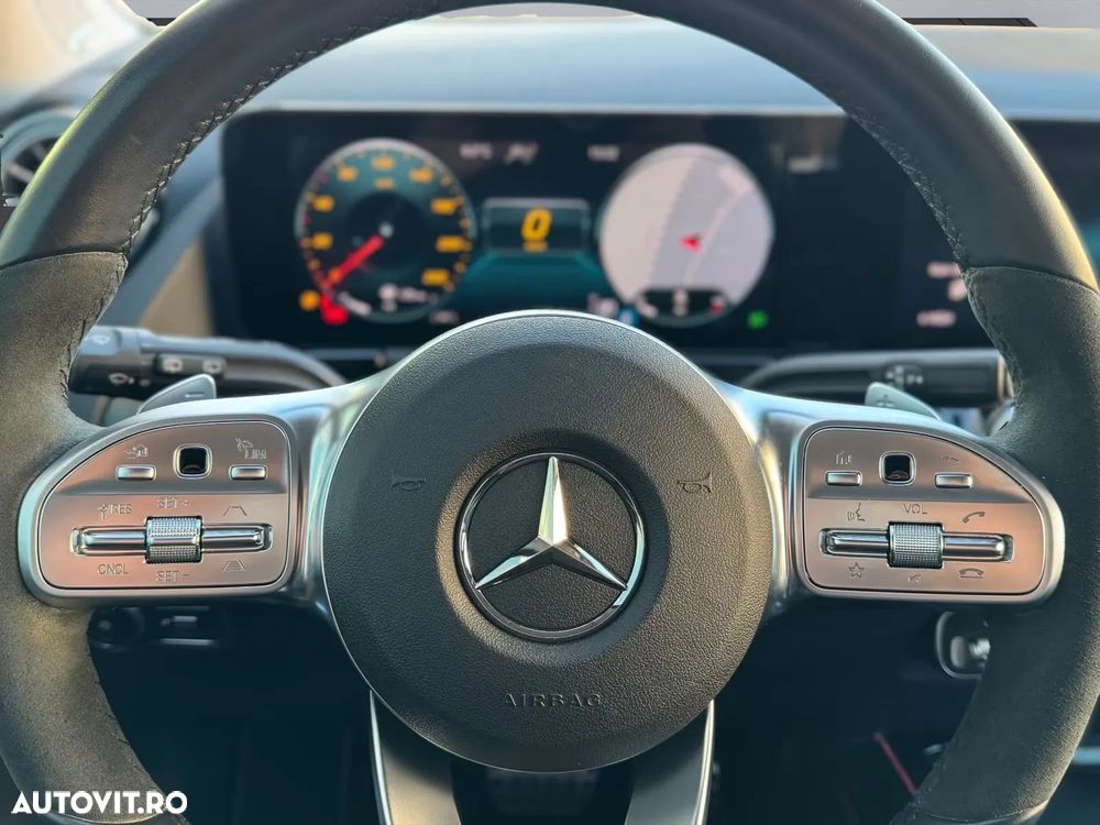 Mercedes-Benz GLA 200 d 4MATIC 8G-DCT AMG Line - 12