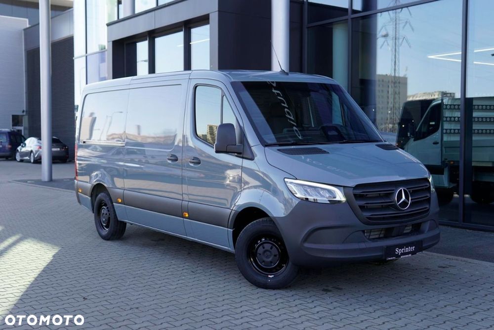 Mercedes-Benz Sprinter - 11