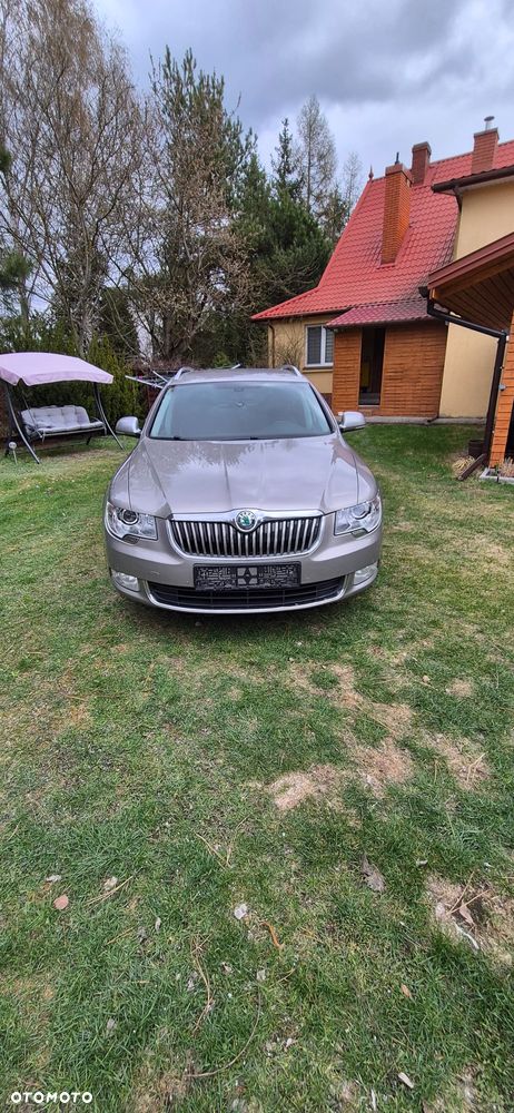 Skoda Superb 2.0 TDI DPF Elegance - 2