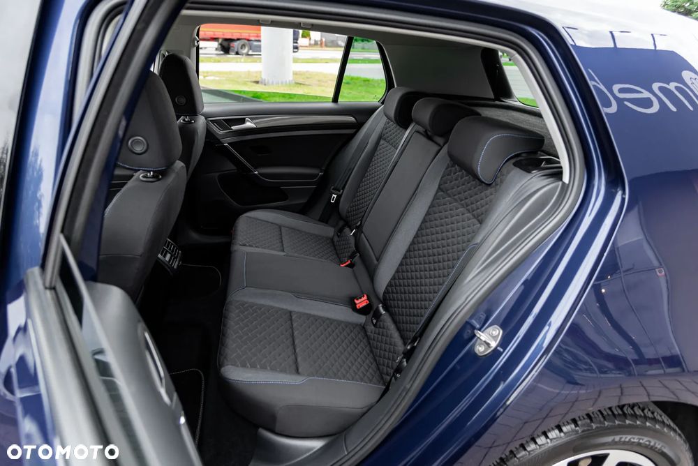 Volkswagen Golf 2.0 BlueTDI Highline - 18