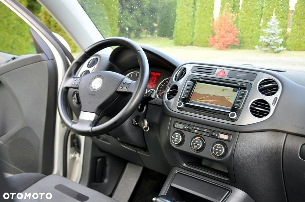 Volkswagen Tiguan - 25