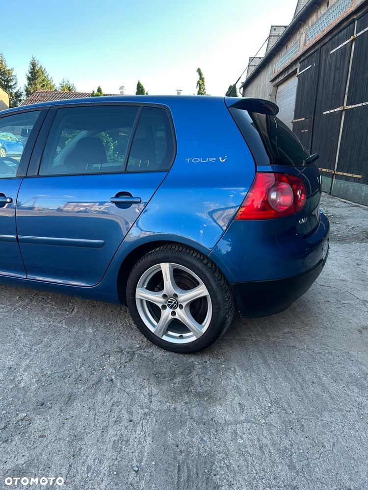 Volkswagen Golf 1.6 FSI Tour - 7