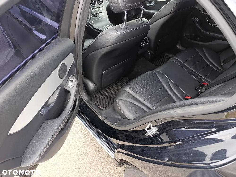 Mercedes-Benz Klasa C 300 9G-TRONIC - 15