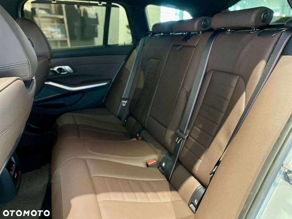 BMW Seria 3 - 31