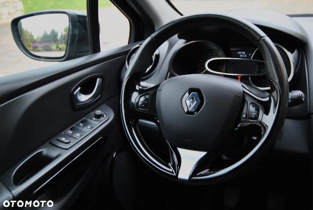 Renault Clio - 10