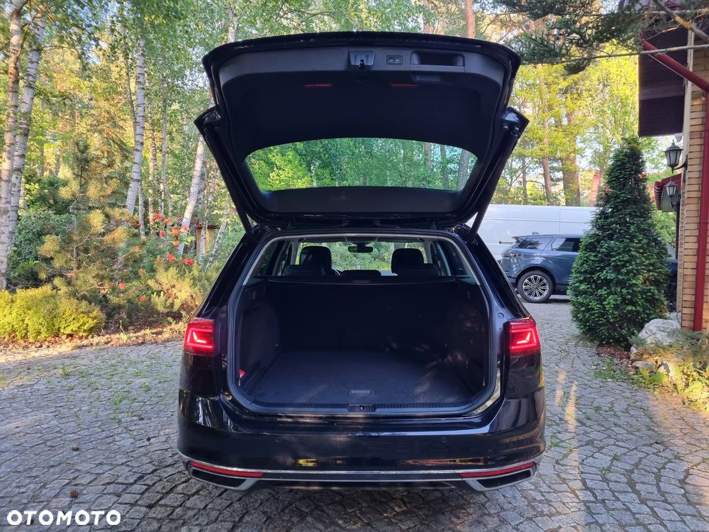 Volkswagen Passat 2.0 TDI 4Mot Elegance DSG - 31