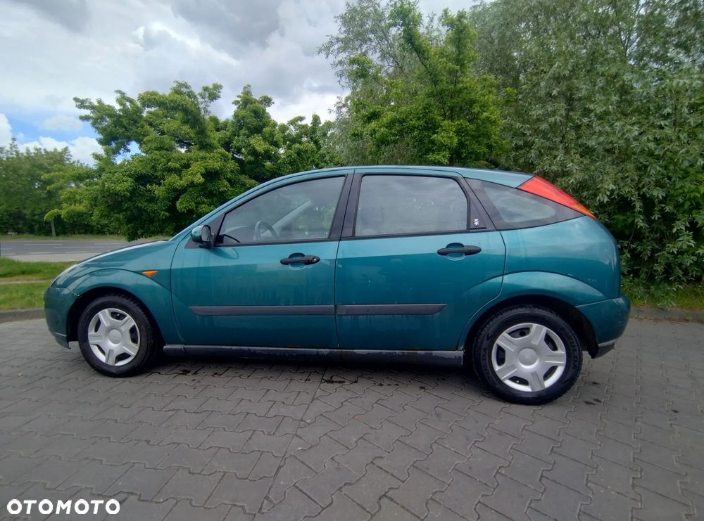 Ford Focus 1.6 Ghia - 8