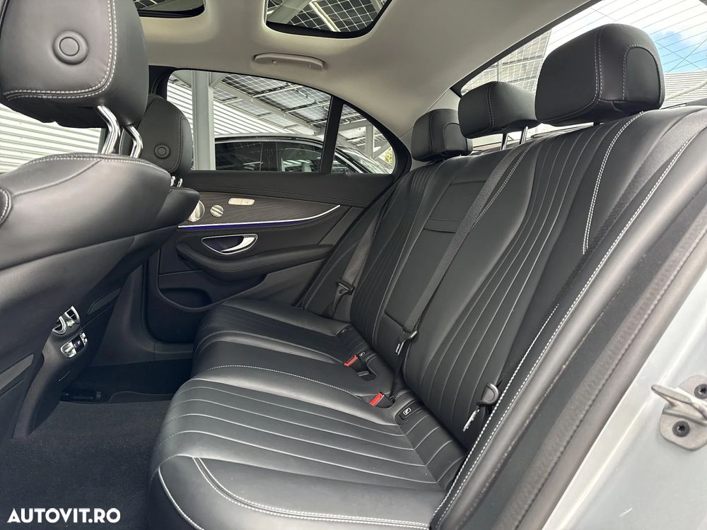 Mercedes-Benz E E 300e 4Matic 9G-Tronic Exclusive - 32