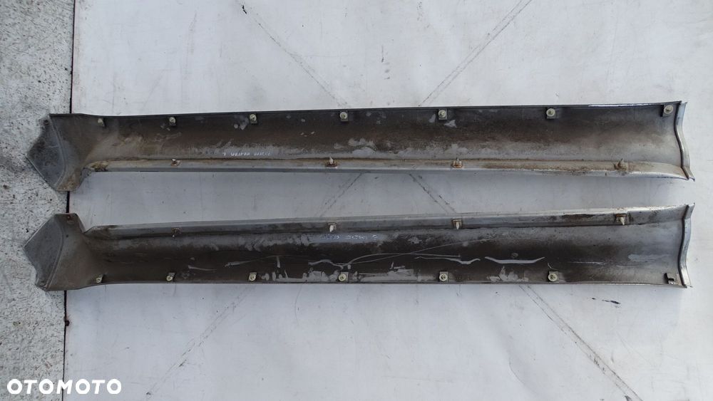 NAKŁADKA PROGOWA KPL MITSUBISHI PAJERO III 3.2DID - 6