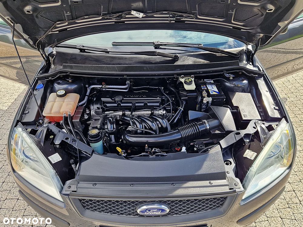 Ford Focus 1.6 16V Ambiente - 23