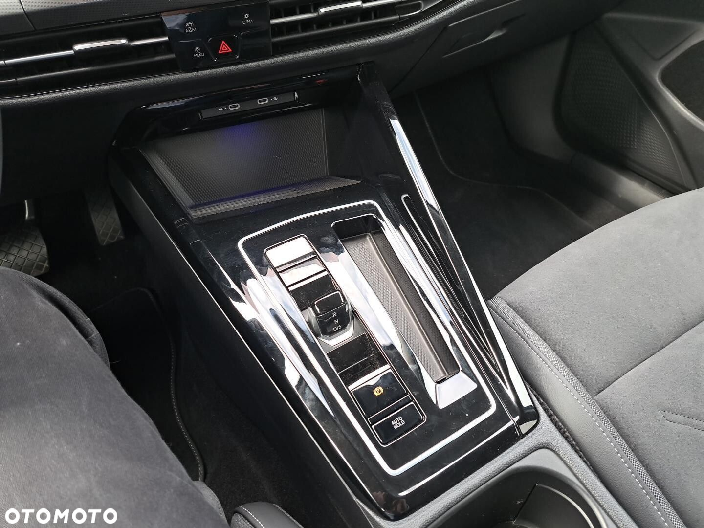 Volkswagen Golf - 15